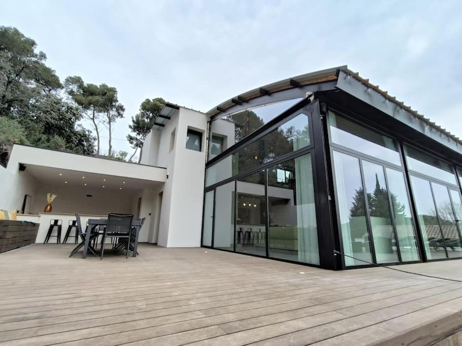 Industrial Luxury Nimes & Arles Villa Beaucaire  Exterior photo