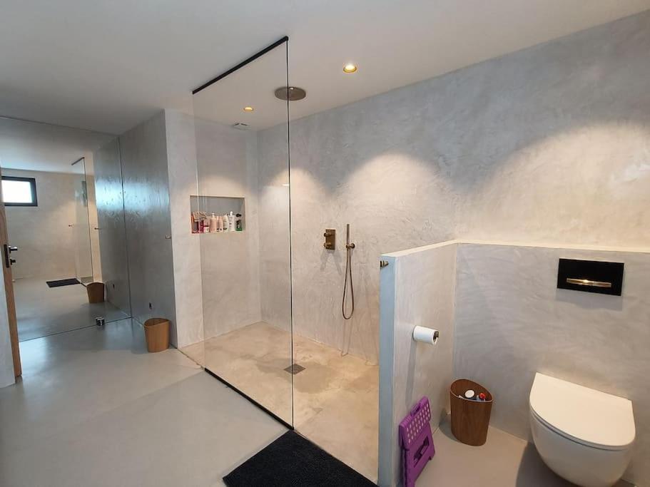 Industrial Luxury Nimes & Arles Villa Beaucaire  Exterior photo